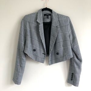 NWOT Plaid printed cropped blazer